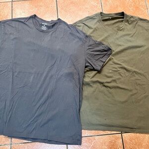 True Classic Lot Of 2 Short-Sleeve Burgandy Gray Army Green T-Shirt Men's XXL